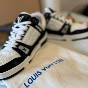 Lv trainer sneakers